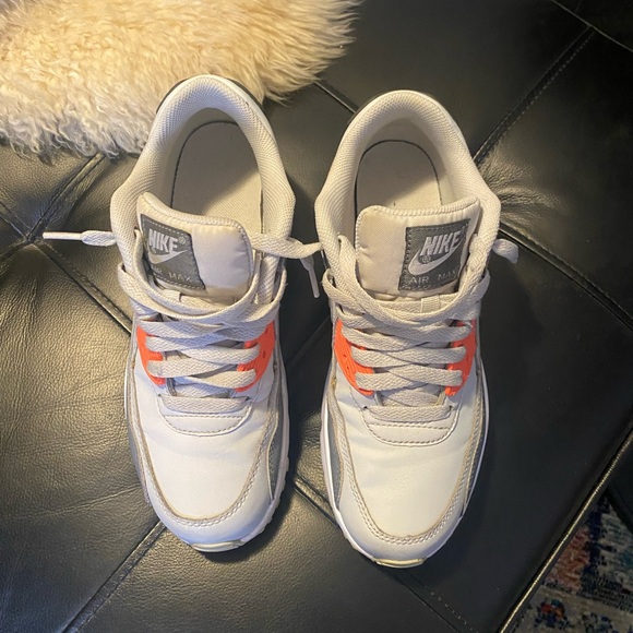 EUC Nike Air Max 90 LTR GS SZ 6/WMNS 7.5 Pure Platinum - Picture 4 of 16